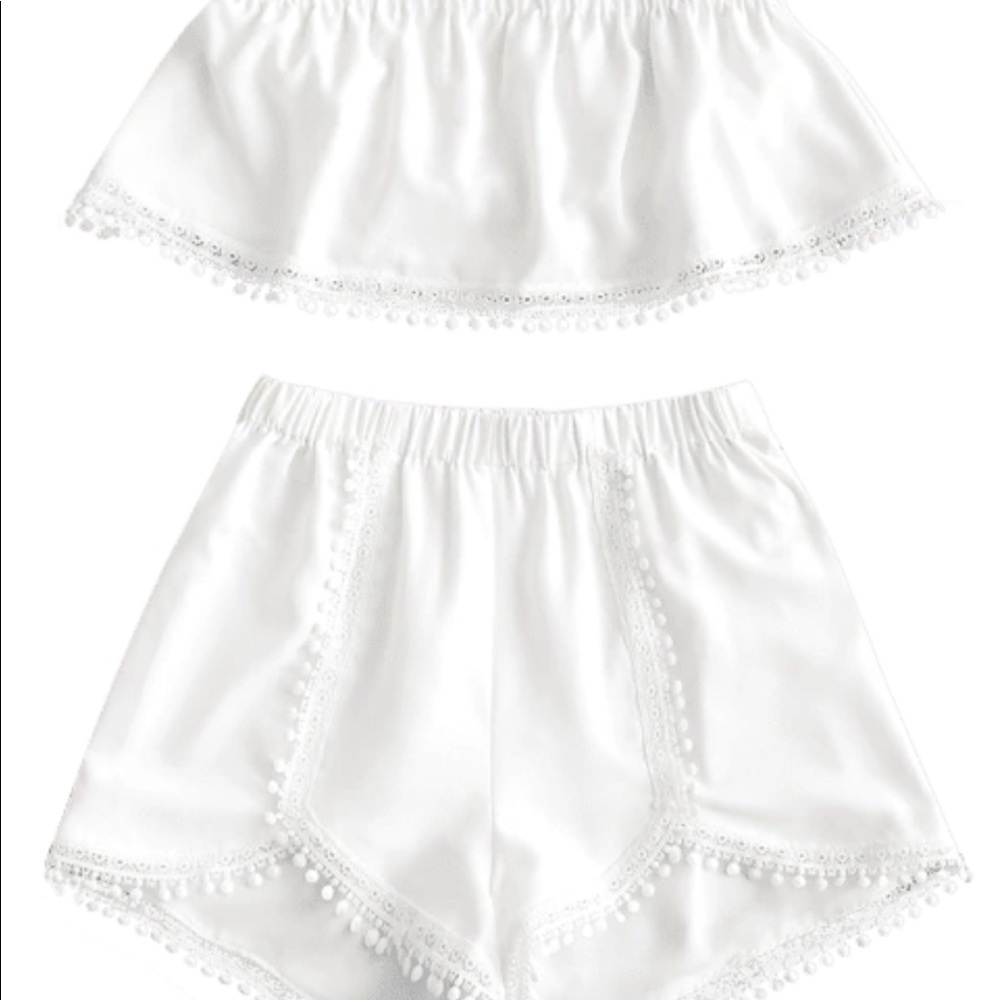 I’m selling 2 matching sets.